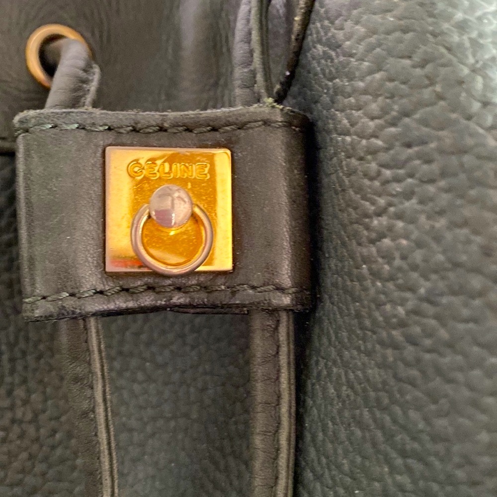 RARE~ Céline ~ Loden Tumbled Calfskin Bucket Bag with Scarlet Calfskin Interior - Picture 6 of 16